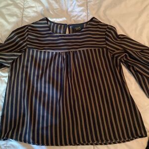Medium 3/4 sleeve black and brown stripped top